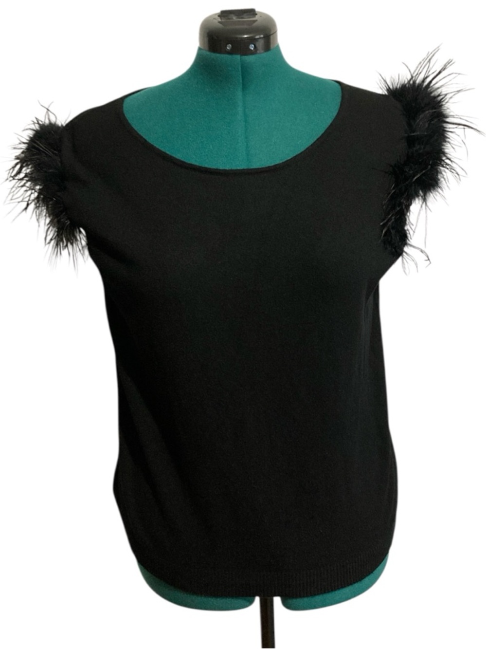 Sioni Milano Feather Trim Knit Tank Top
